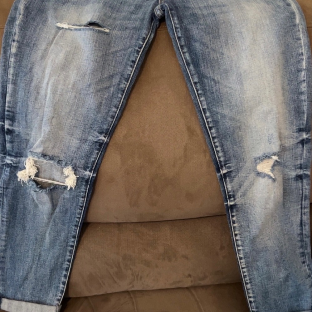 KanCan Distressed Jeans
